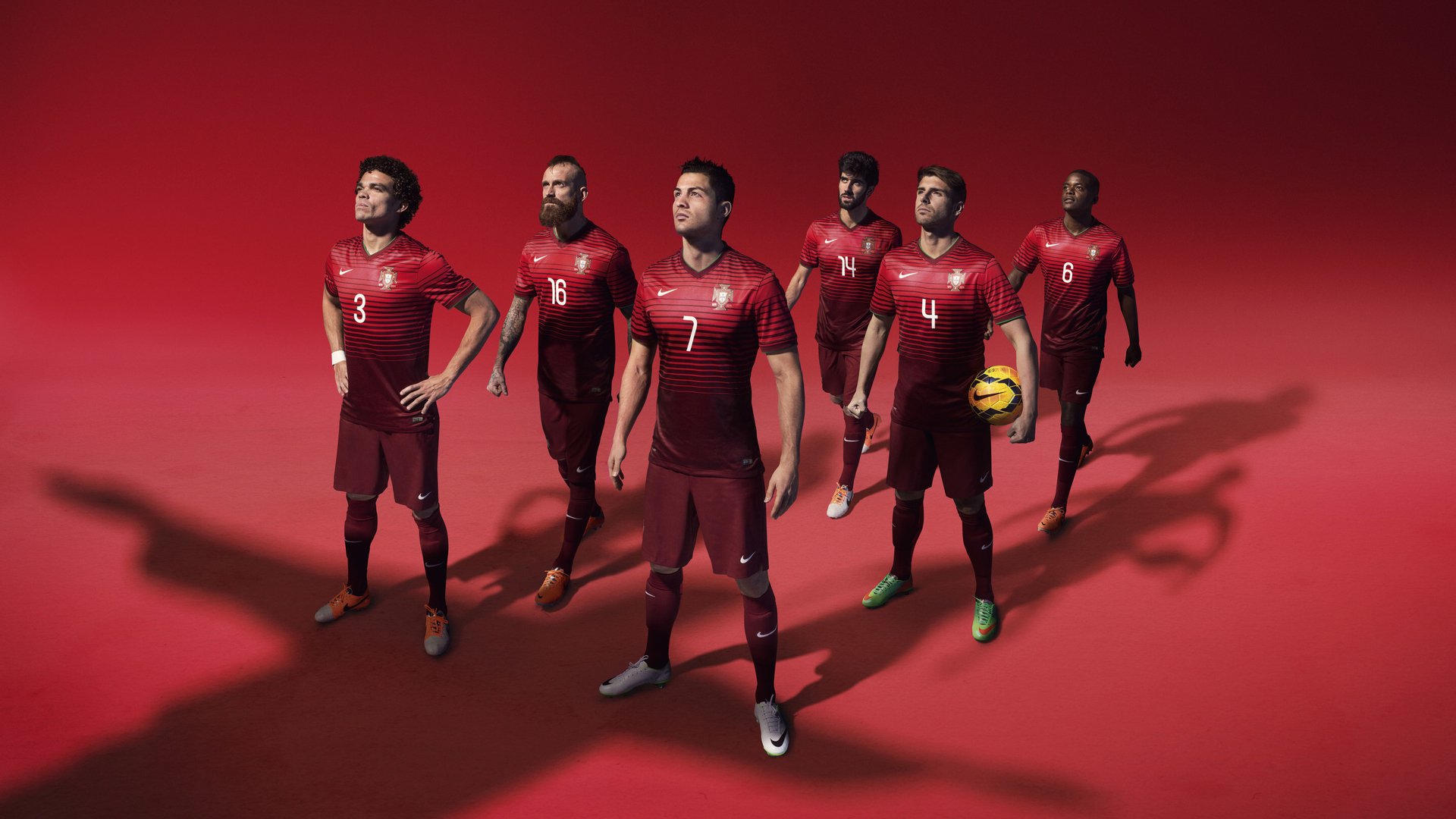 足球文化建设缺乏长远规划，足球文化的重要性